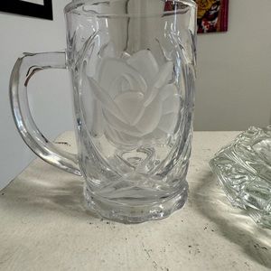 Vintage rose motif mug and dish